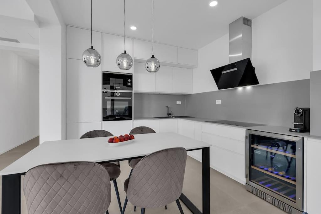 Apartman Delux With Private Pool - Makarska Exklusiv Tučepi Zewnętrze zdjęcie