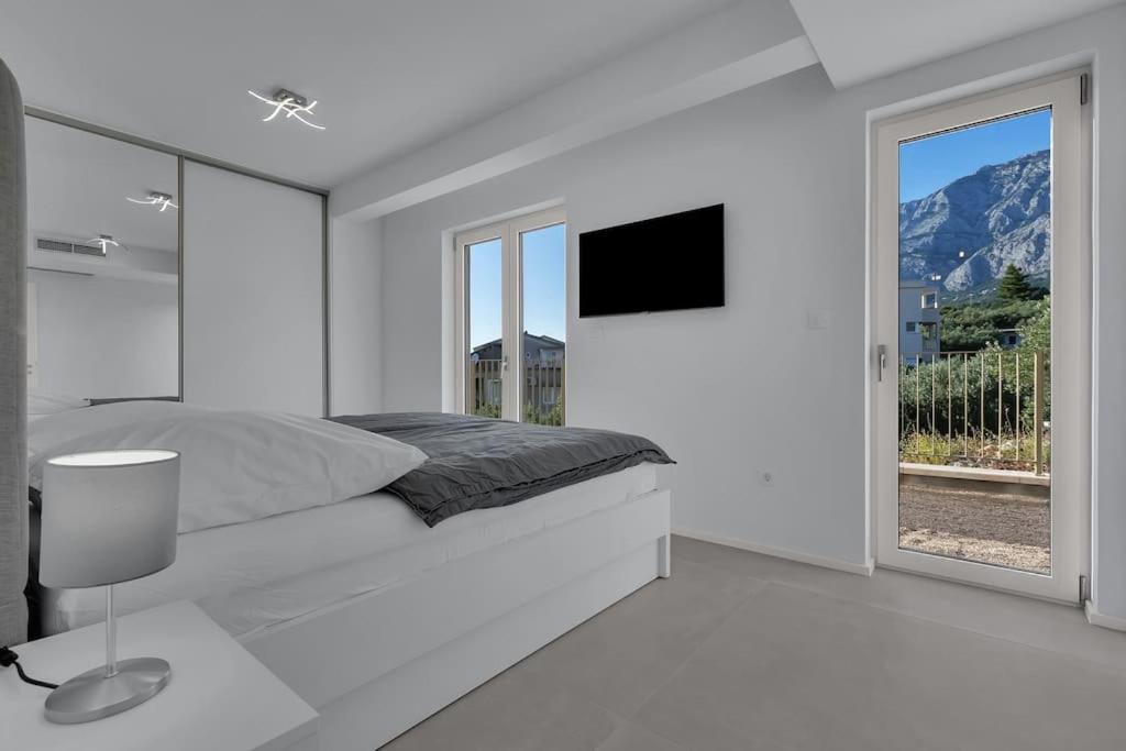 Apartman Delux With Private Pool - Makarska Exklusiv Tučepi Zewnętrze zdjęcie
