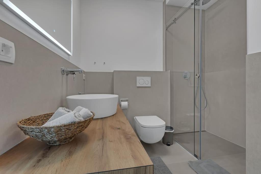 Apartman Delux With Private Pool - Makarska Exklusiv Tučepi Zewnętrze zdjęcie