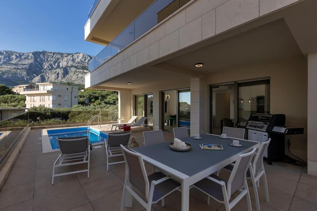 Apartman Delux With Private Pool - Makarska Exklusiv Tučepi Zewnętrze zdjęcie