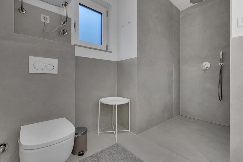 Apartman Delux With Private Pool - Makarska Exklusiv Tučepi Zewnętrze zdjęcie