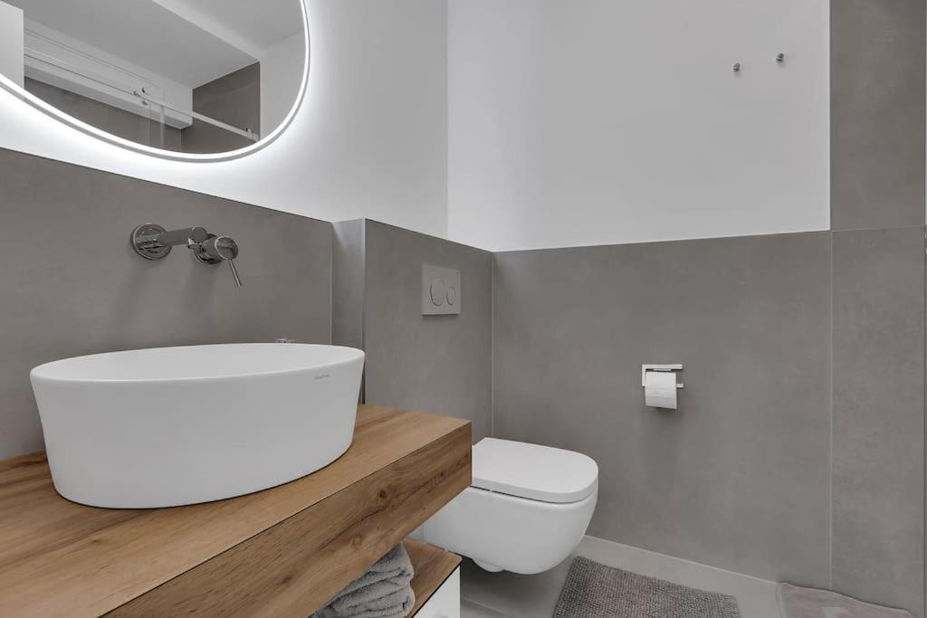 Apartman Delux With Private Pool - Makarska Exklusiv Tučepi Zewnętrze zdjęcie