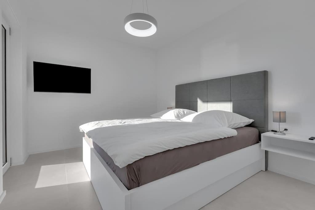 Apartman Delux With Private Pool - Makarska Exklusiv Tučepi Zewnętrze zdjęcie
