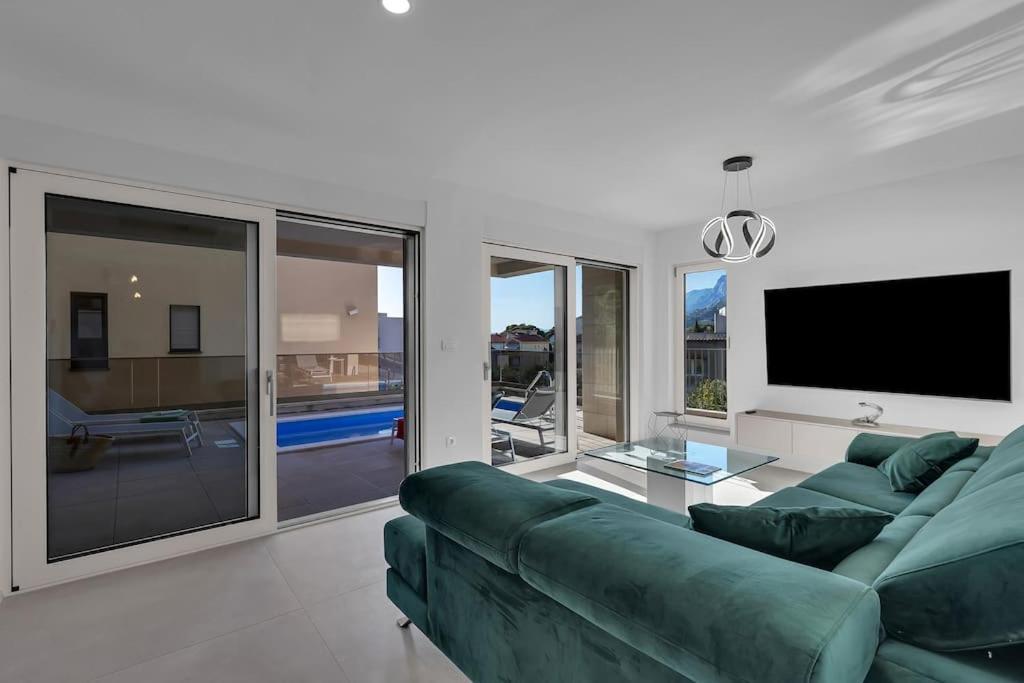 Apartman Delux With Private Pool - Makarska Exklusiv Tučepi Zewnętrze zdjęcie